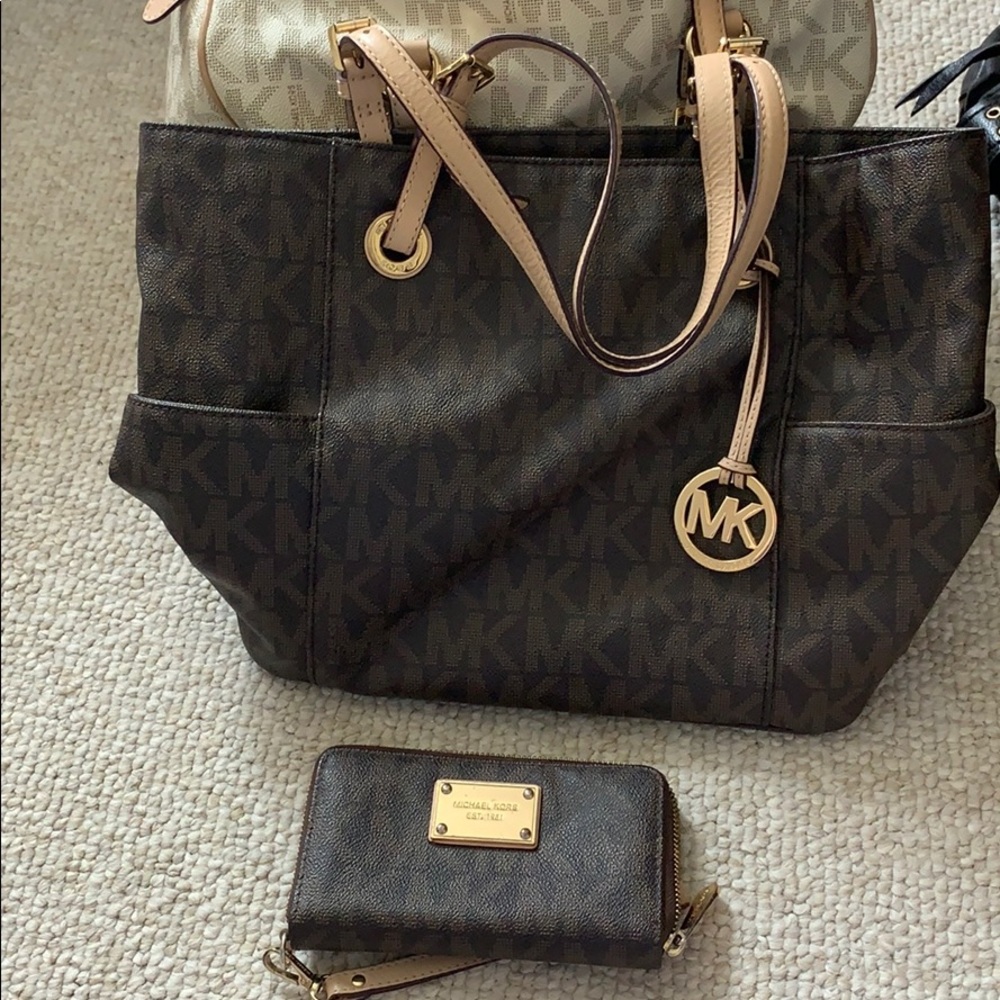 Matching michael kors purse and wristlet